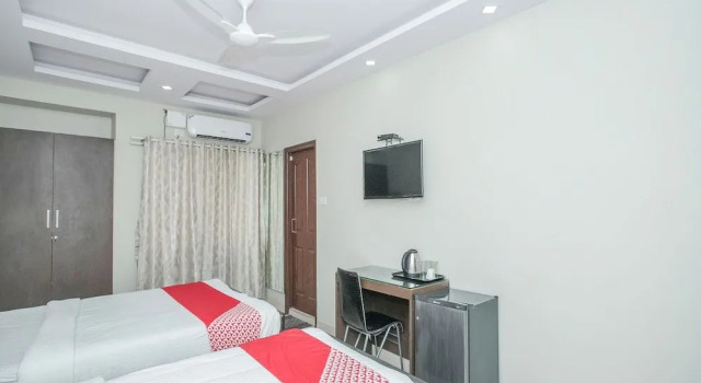 OYO 2323 GS Suites, Забронировать Отель Отели штата Карнатаки с парковкой, Парковка
