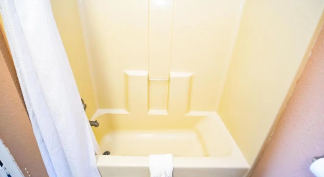 Четырёхместный номер Standard Economy Inn Beebe