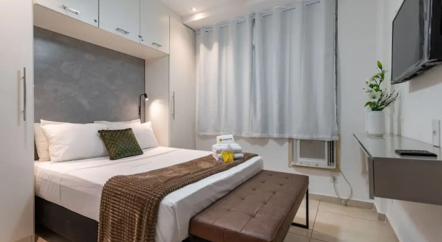 Апартаменты In Front of the Underground and 8 Minutes From the Beach Sf228