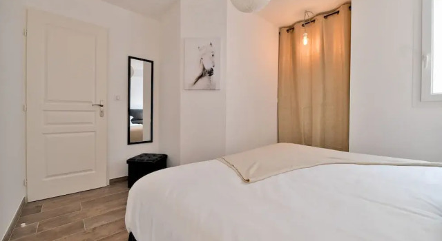 Appartement 2 L'Abrivado, Забронировать Апартаменты/квартира Отели Сент-Мари-де-ла-Мер с парковкой, рядом с Церковь Сент-Мари-де-ла-Мер, Парковка
