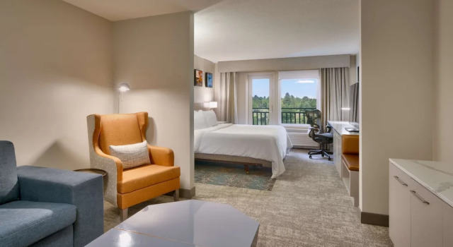 Номер Standard с балконом и с видом на реку Hilton Garden Inn Idaho Falls