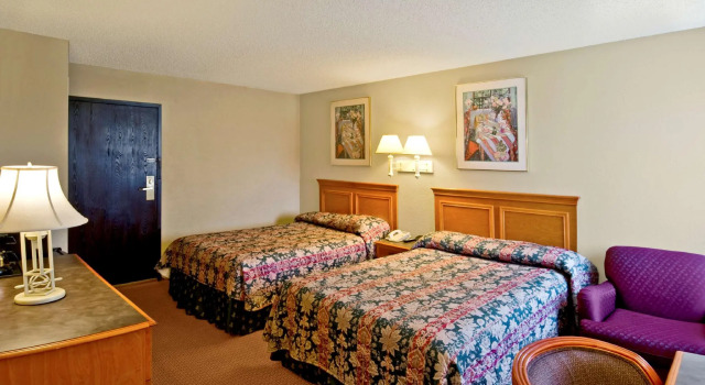 Четырёхместный номер Standard Fairview Inn Hesston Near Wichita