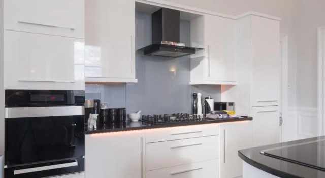 Апартаменты Superior Marks At The Manor Luxury Riverside Apartments - Sleeps up to 4, with Parking and Sky TV