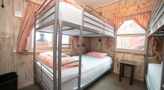 ITH Big Bear Mountain Lodge, Varaa Hostelli Big Bear Lake USA
