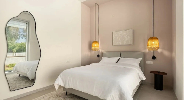 Garden& Rooftop Beachfront Apartment, Prenota Appartamento Shavei Zion 