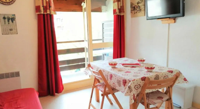 Appartement Morillon 1100, 3 pièces, 5 personnes - FR-1-412-19, Foglalás Apartman Les Esserts Rhône-Alps, közelében Morillon Ski Lift