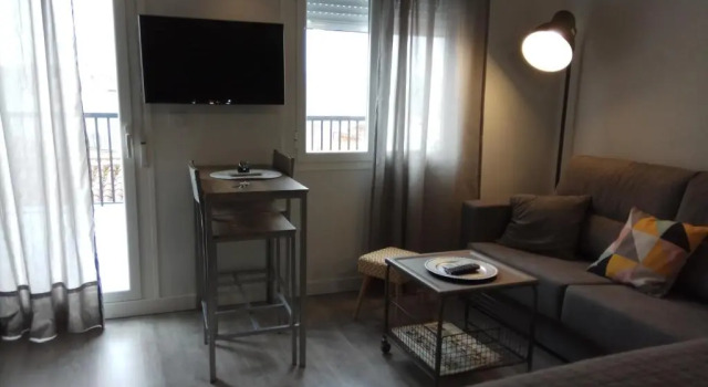 Apartamentos Suites Cariátide, Buchen Sie Ferienwohnung Plasencia Monfragüe