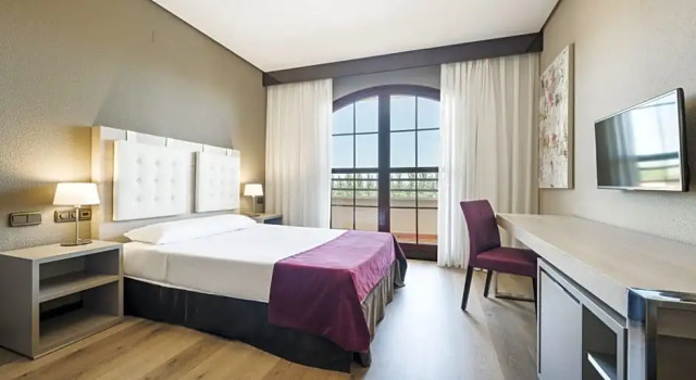 Двухместный полулюкс Ilunion Golf Badajoz