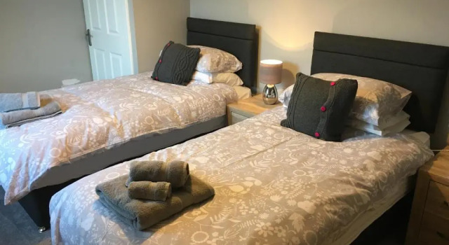 Коттедж 25 Windsor Crescent