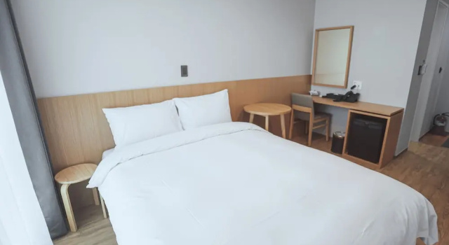 Двухместный номер Standard с видом на город Hotel Kenny Yeosu