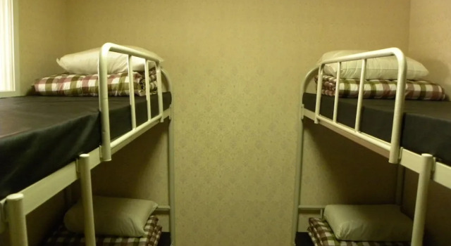 Кровать в общем номере (мужской номер) Kame House