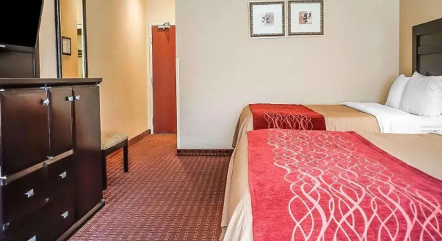 Шестиместный номер Standard Quality Inn & Suites Roswell North