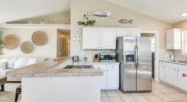 Коттедж с 3 комнатами Charming PCB Home ~ 1 Mi to Beach Access!