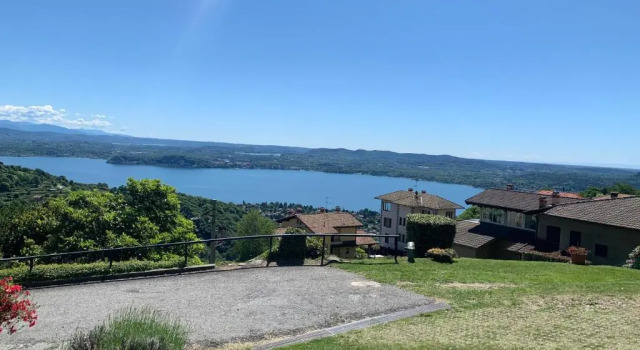 Апартаменты PANORAMA - Apartment with terrace overlooking the Lake