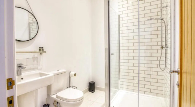 Апартаменты Classic 1 Bedroom King Size bed en Suite Shower Free Toiletries and Wifi in Central Lincoln