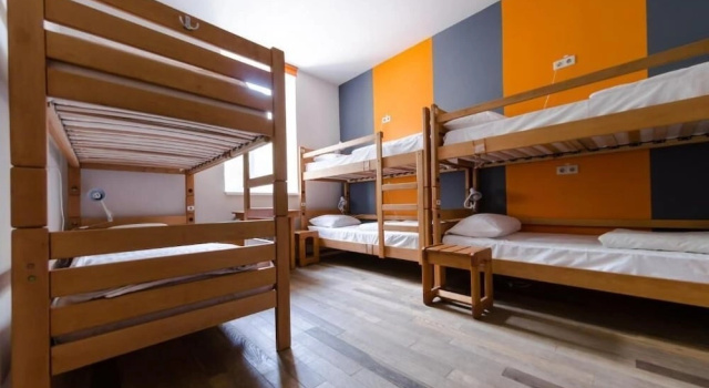 Кровать в общем номере с балконом DREAM Hotel Kyiv