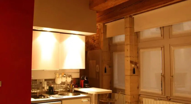 Loge Saint Jean, Забронировать Отель Лион Rhône, рядом с Площадь Белькур