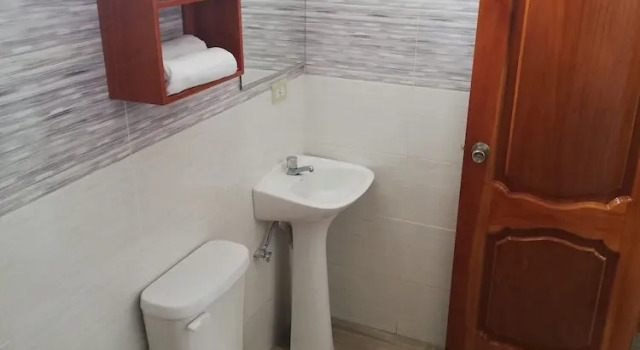 Четырёхместный семейный номер Standard c 1 комнатой Hostal España