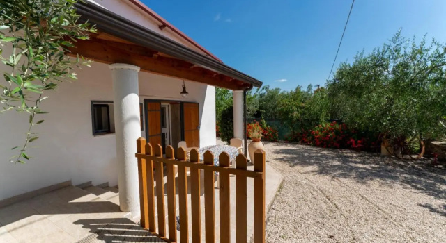 Angelos Country House, Забронировать Отель Бернальда Базиликата