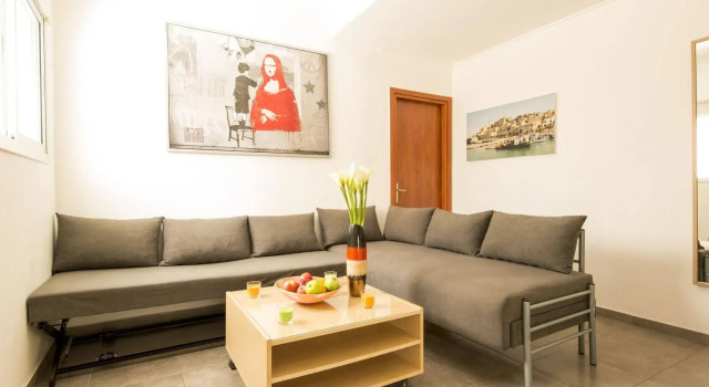 Trio Tel-aviv, Забронировать Отель Отели Тель-Авива с парковкой, рядом с Пляж Иерусалим, Парковка