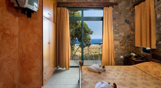 Luxury Villa Elafonisi Overlooking the sea 300 Meters Away With a Private Pool