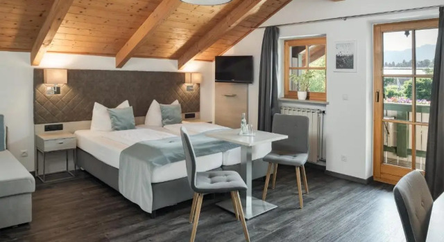 Двухместный номер Standard с балконом Hotel Garni Möwe am See