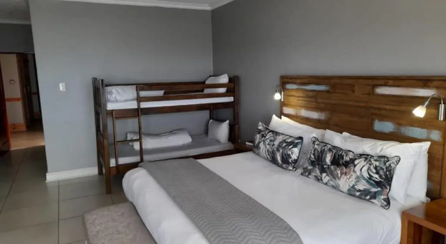 Четырёхместный номер Standard с балконом Diaz Hotel and Resort
