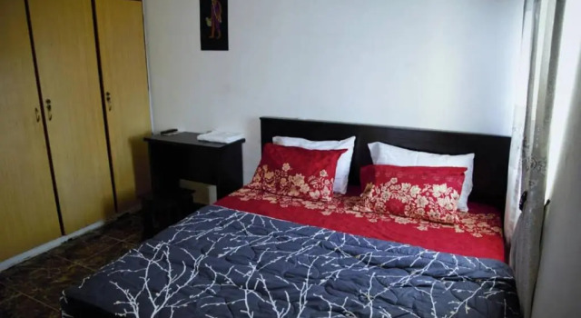 Dumeros, Book Hotel Hotels in Bwari with a Pool, Swimming Pool