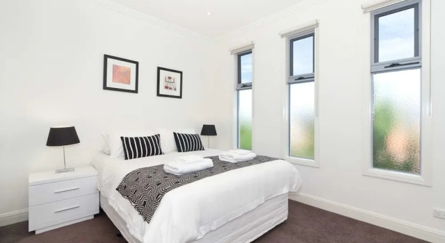 Style in the Heart of Caulfield, Book Apartment Melbourne 