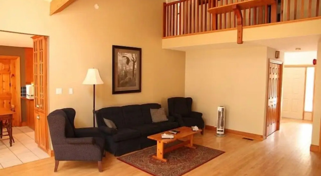 Коттедж с 4 комнатами Patterson Kaye Resort on Lake Muskoka