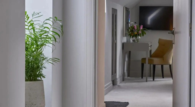 Люкс с видом на внутренний двор The Mole Resort - Hotel rooms