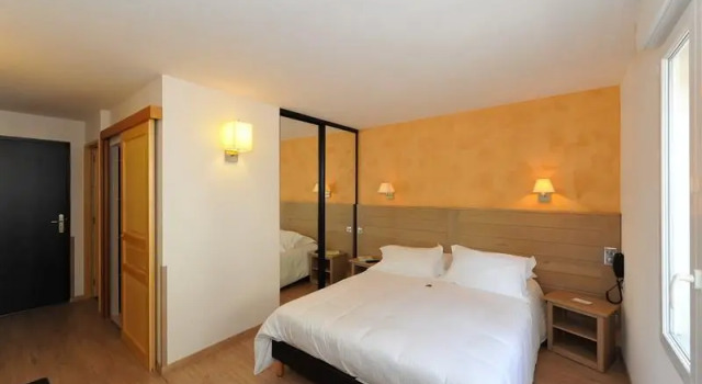 Двухместный номер Standard Logis Hôtel Restaurant Les 2 Rives - A75, en bordure de rivière