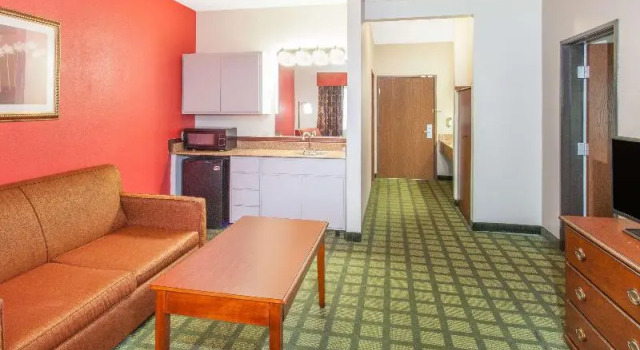 Номер Standard Baymont by Wyndham Decatur IL North