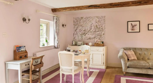 Neuadd B&B Suites, Забронировать Отель «постель и завтрак» Ллангатток 