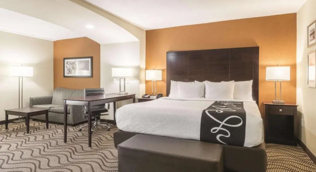 Двухместный номер Deluxe La Quinta by Wyndham Knoxville Central Papermill