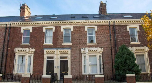 Azalea Terrace Apartments, Varaa Huoneisto Asunnot kohteessa Merseyside, Huoneisto
