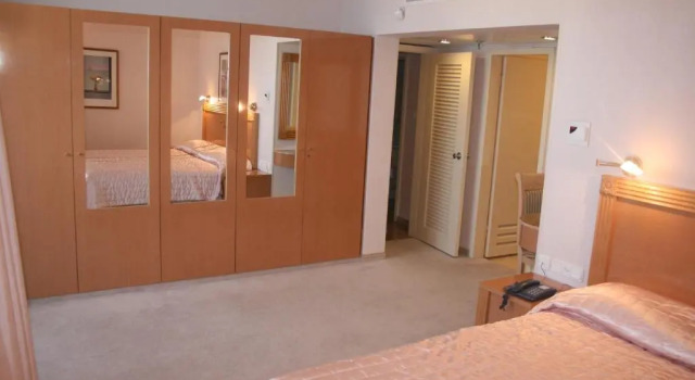 Suite Seasons Hotel - Resort on The Beach