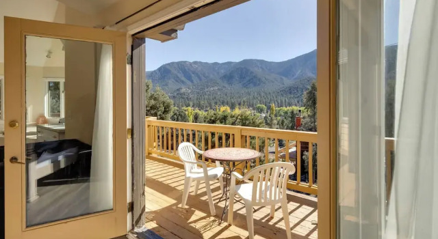 Коттедж Game Room & Deck: Modern Frazier Park Home!