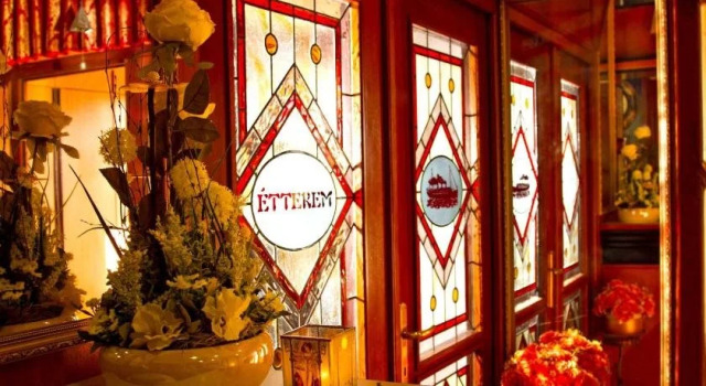 Hotel Wesselényi, Забронировать Отель Отели в центре Дьёр с завтраком, отели в центре Дьёр с завтраком