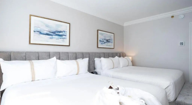 Четырёхместный номер Standard The Sutton Place Hotel Vancouver