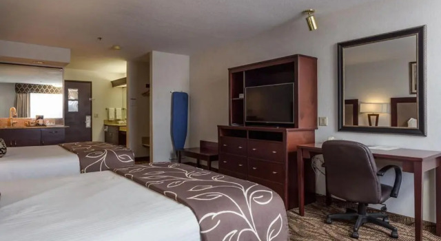 Четырёхместный номер Standard Shilo Inn Suites Hotel - Idaho Falls