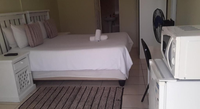 Kuyasa guesthouse, Забронировать Гостевой дом Мтата Wild Coast