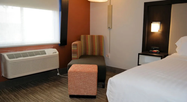 Двухместный номер Standard Holiday Inn Express & Suites by IHG
