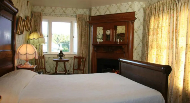 Martine Inn