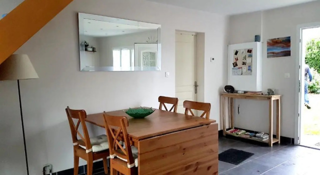 Maison de 2 chambres a Varaville a 400 m de la plage avec jardin clos et wifi, Забронировать Отель Отели Варавиль с парковкой, Парковка