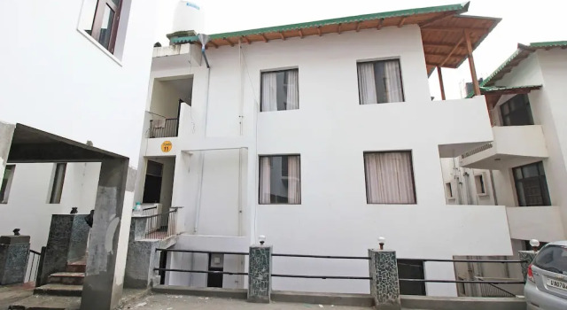 OYO 173 Mountain View Studio Rooms