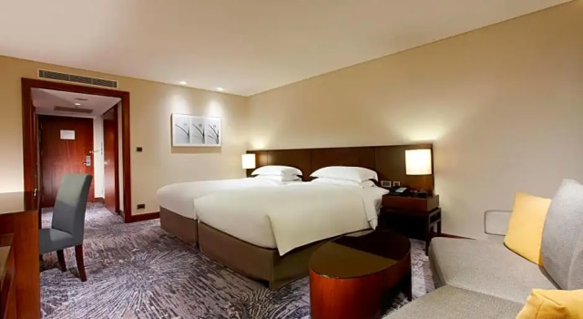 Номер Premier Sheraton Grand Taipei Hotel