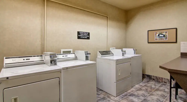 Super 8 Rimbey, Rezervasyon Otel Rimbey Central Alberta