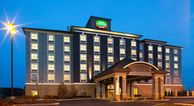 Courtyard by Marriott London