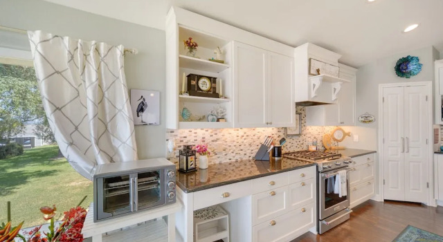 Коттедж Beautiful Marble Falls Getaway on Lake Lbj!